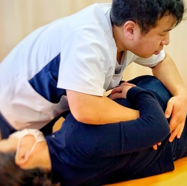 妊娠中のデスクワークで腰痛を発症 妊婦さんに我慢させない今すぐ出来る腰痛対策を紹介 てるてる鍼灸整骨院は荏原町駅徒歩１分 腰痛 や骨盤矯正が人気の口コミ評判が高い鍼灸整骨院です